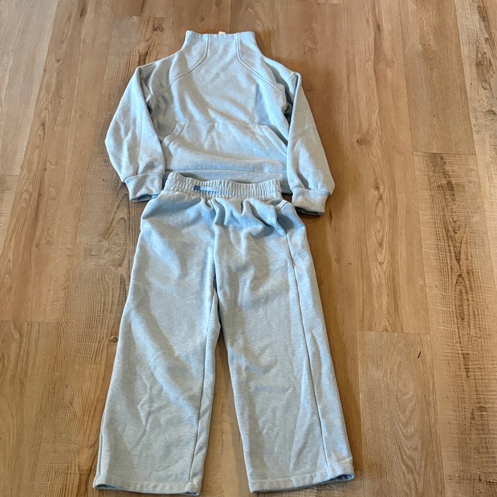 AtheltaGirl Light Blue Lounge Set Size Large